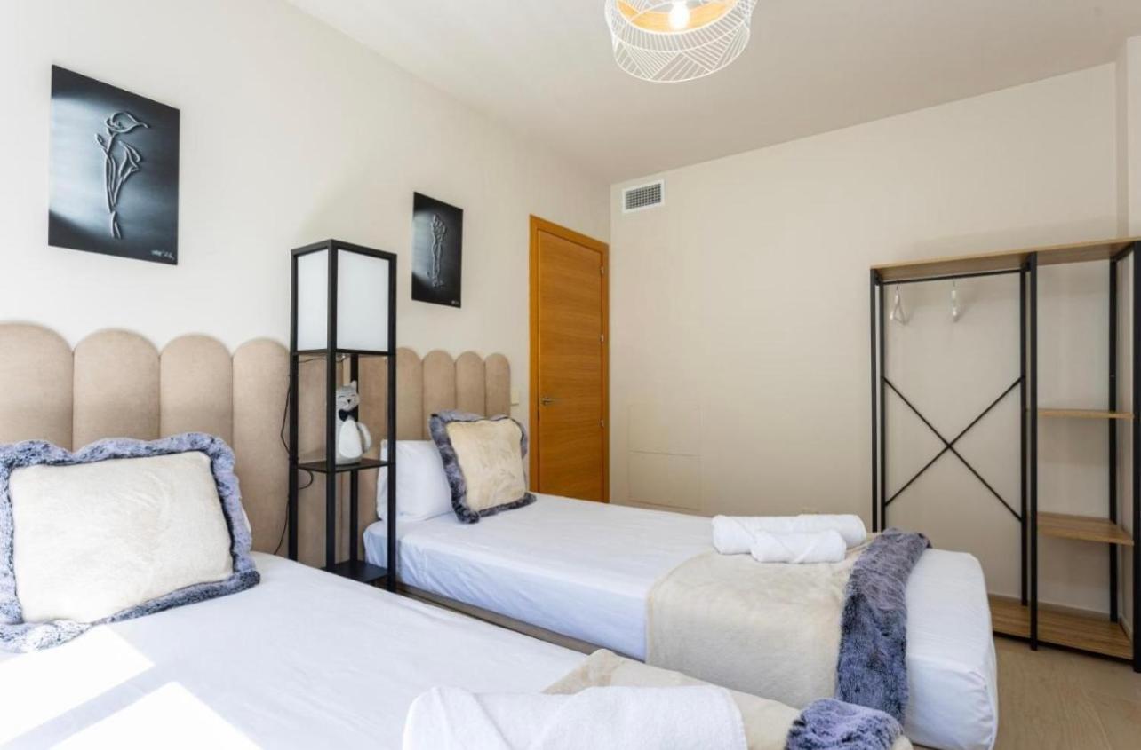Estepona Elegance Apartment 150Mts From The Sea Bagian luar foto