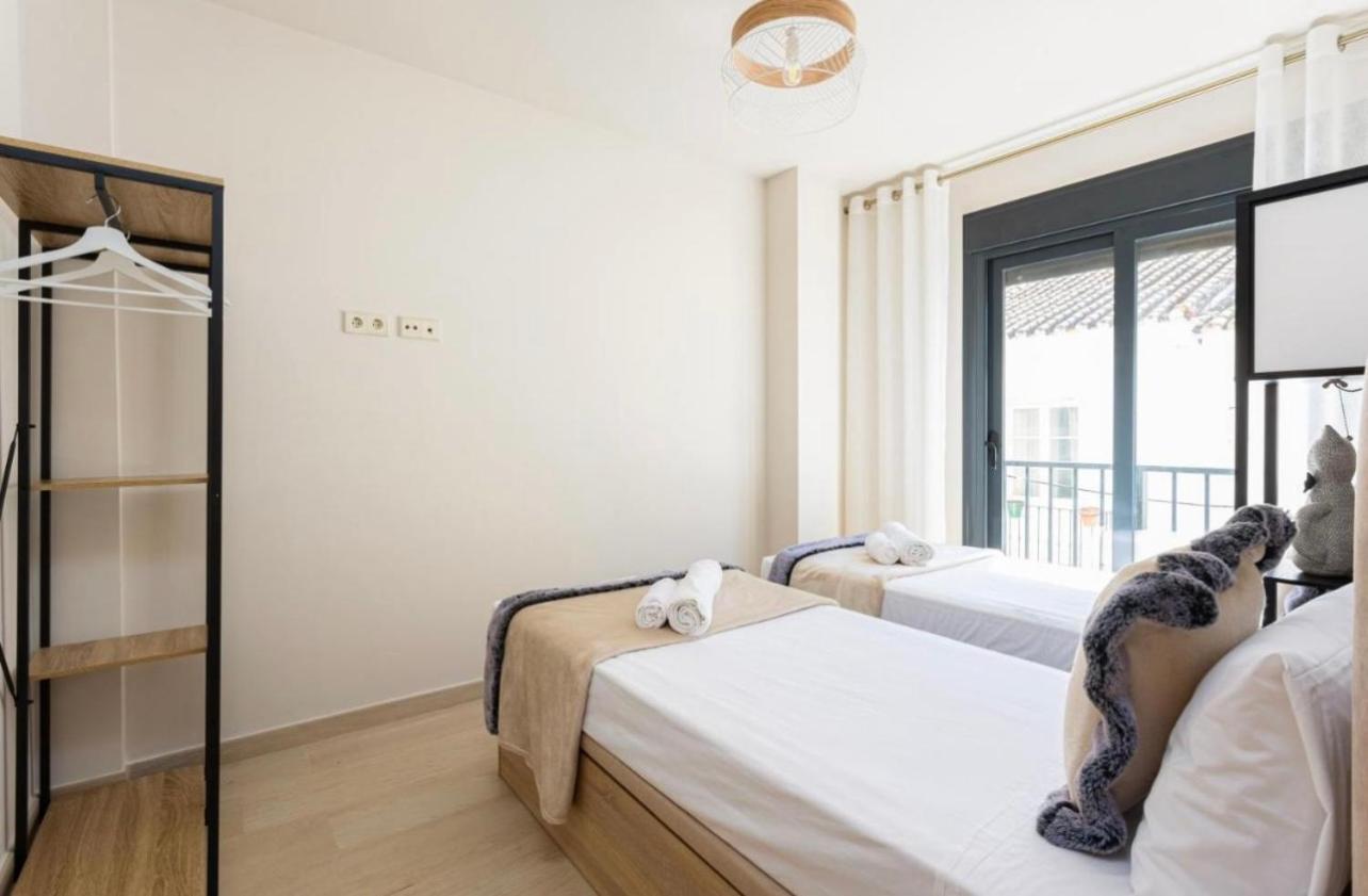 Estepona Elegance Apartment 150Mts From The Sea Bagian luar foto